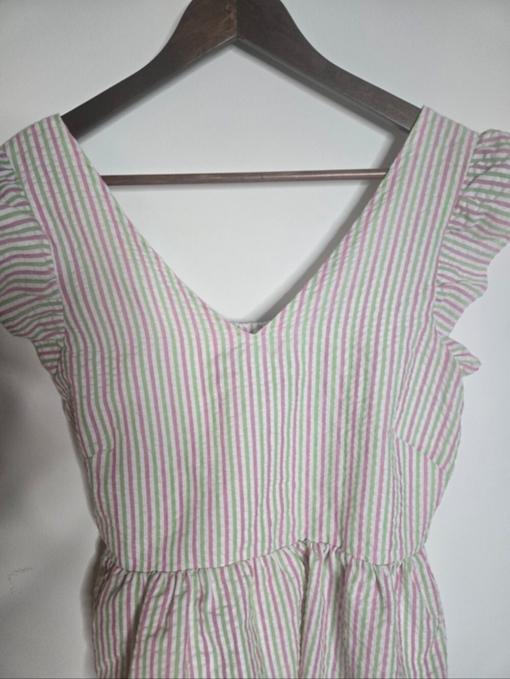 Pink & Green Searsucker Flutter Sleeve Striped V-Neck Peplum Top Smocked Back S - Picture 4 of 12
